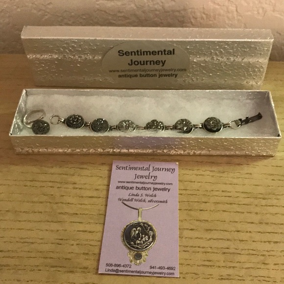 Make me sell 1800’s ANTIQUE BUTTON bracelet & ring - Picture 1 of 8